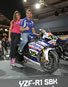 Cal Crutchlow ad EICMA 2010 - stand Yamaha Motor Italia